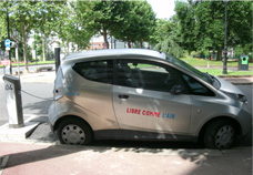 オートリブ Aoutolib