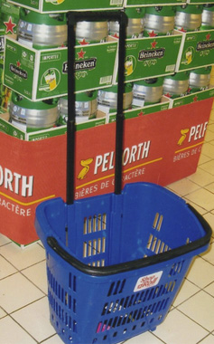 ふんを捨てるボックス。袋もついてます。